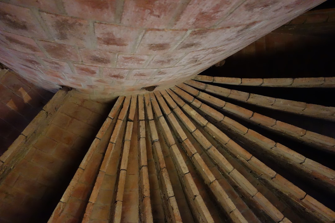 Ocieplenie poddasza pianką PUR – przewodnik krok po kroku