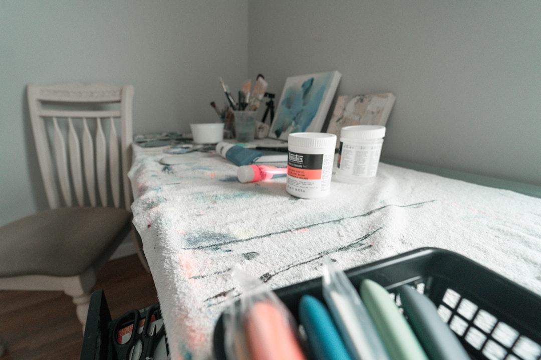 Jaki grunt pod farby? Wybór preparatu do rodzaju farby